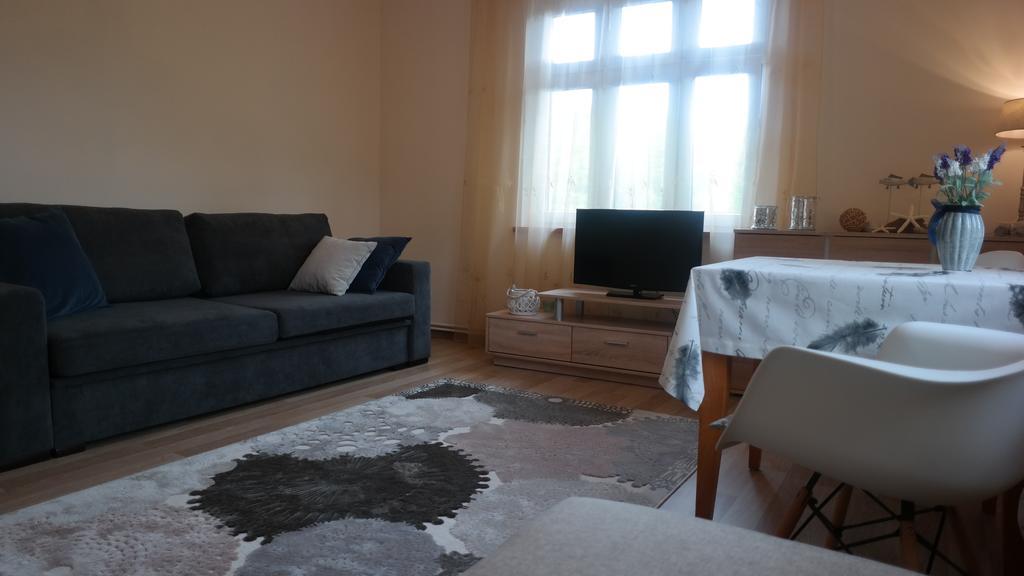 Апартаменты Apartament "Przy Molo" Мендзыздрое Экстерьер фото
